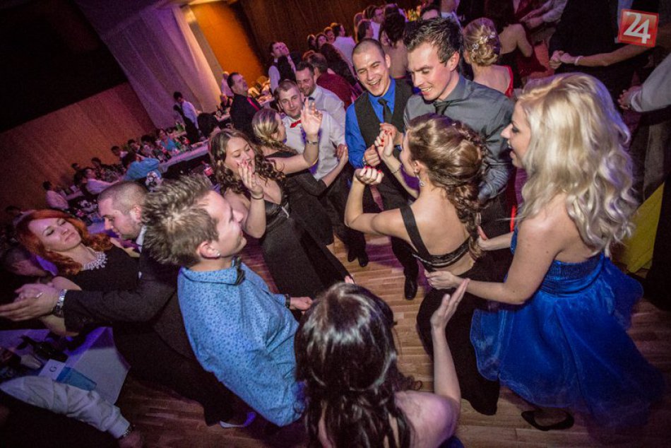 Ilustračný obrázok k článku Z mestského plesu vznikol výťažok 4400 eur: Rozdelili ho 20 organizáciám