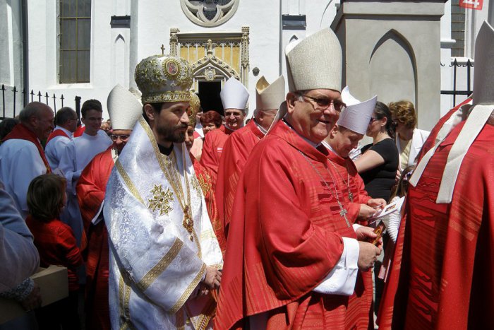 Ilustračný obrázok k článku Biskup Stolárik menoval vikára: Určený je pre maďarsky hovoriacich a Rómov