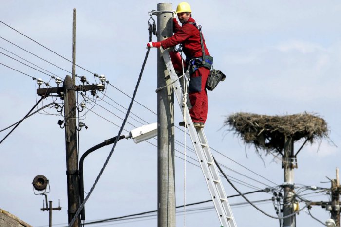 Ilustračný obrázok k článku Liptovský Mikuláš čakajú odstávky elektriny, rátajte s tým vopred: LOKALITY, kde nepôjde prúd