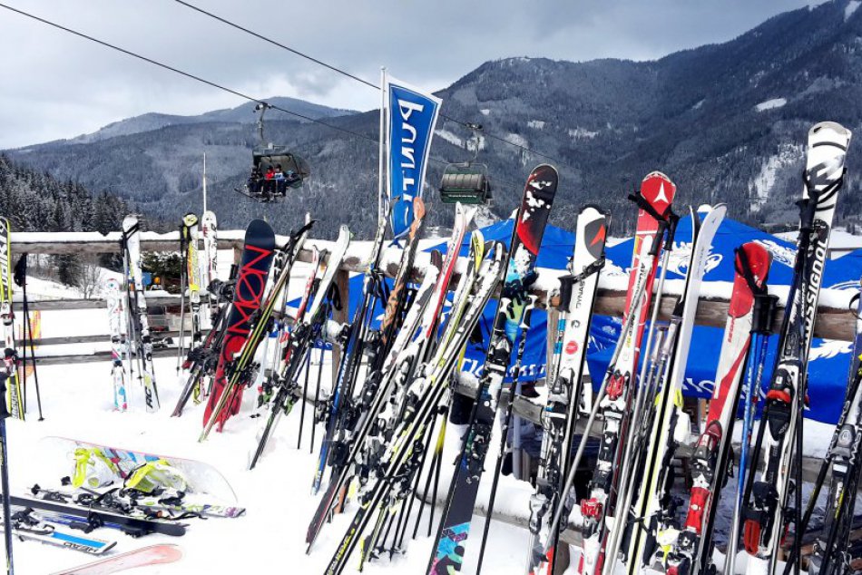 Ilustračný obrázok k článku Strávte víkend na lyžiach: PREHĽAD snehových podmienok na slovenských zjazdovkách