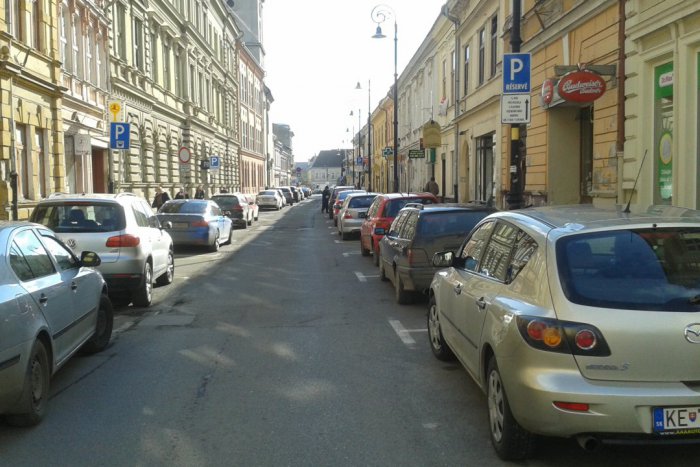 Ilustračný obrázok k článku Košickí smetiari majú vážny problém a rozhodli sa ho riešiť: Na týchto uliciach je to najvypuklejšie!