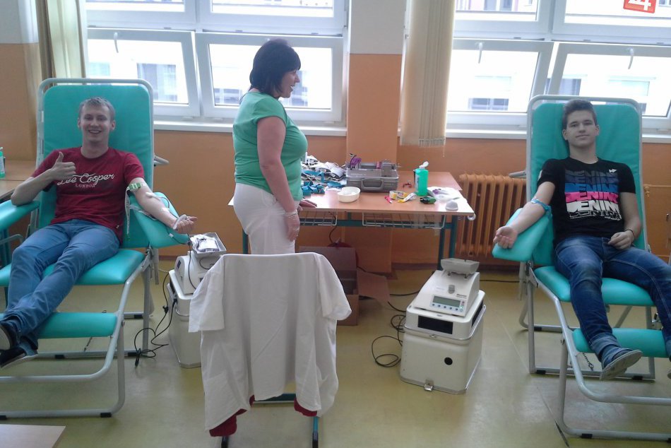 Ilustračný obrázok k článku Valentínska kvapka krvi: Darcami sa stali aj študenti SŠUDT v Poprade