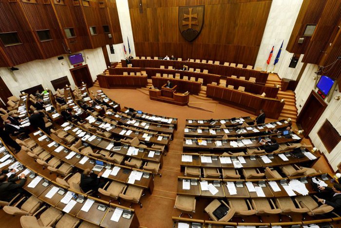 Ilustračný obrázok k článku Bratislavčania opäť dominujú parlamentu