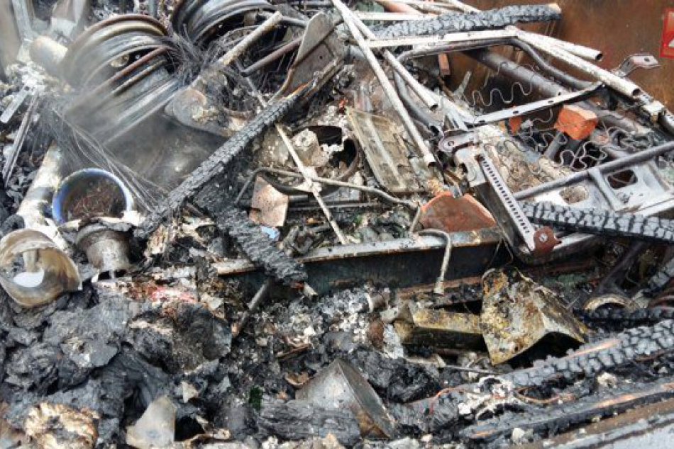 Ilustračný obrázok k článku FOTO: Dráma neďaleko Trnavy, strechu rodinného domu zachvátili plamene!