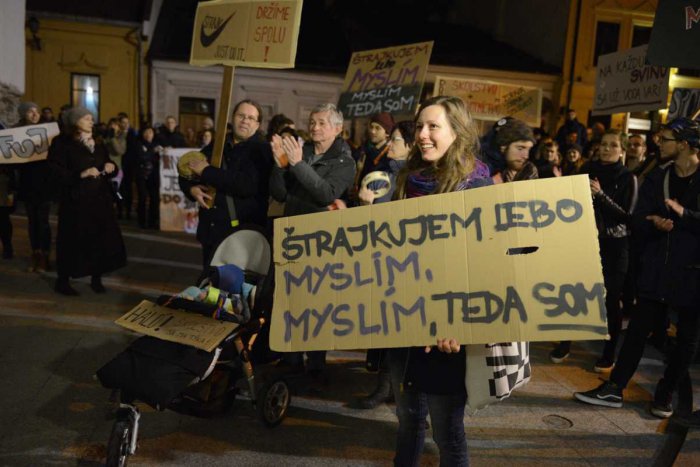 Ilustračný obrázok k článku Do štrajku sa zapojili aj košickí vysokoškolskí učitelia a študenti: Pozrite FOTO z našich ulíc!