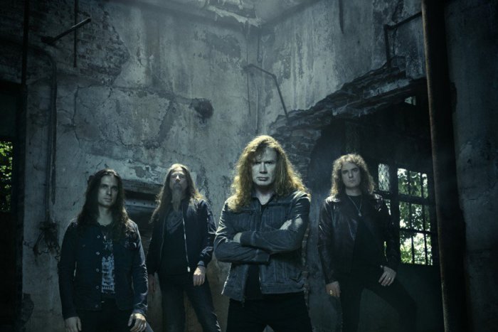 Ilustračný obrázok k článku Požiadavky kapely Megadeth pred koncertom v Prešove? Chcú pramenitú vodu z Fidži!