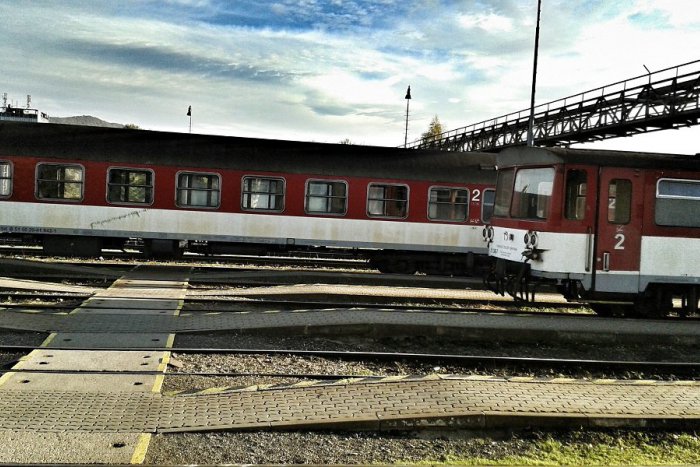 Ilustračný obrázok k článku Pri Nových Zámkoch začnú železničné výluky: Cestujúci môžu využiť náhradnú prepravu