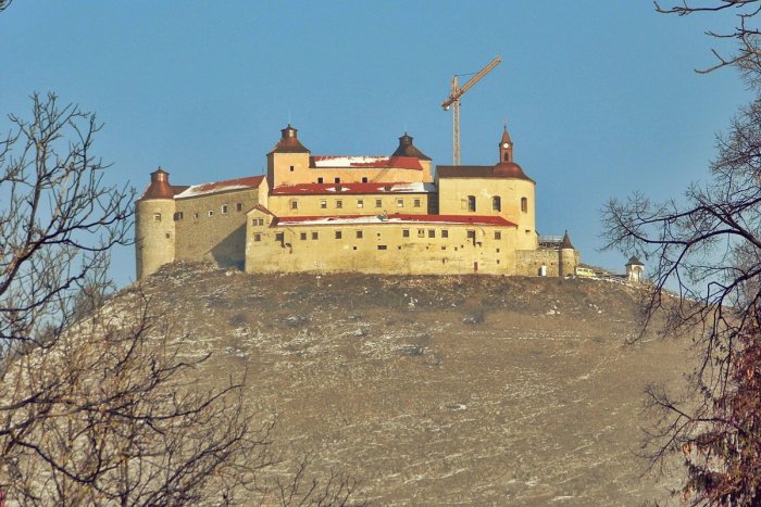 Ilustračný obrázok k článku V Krásnohorskom Podhradí spomínajú: Hrad strážili hasiči z obce!