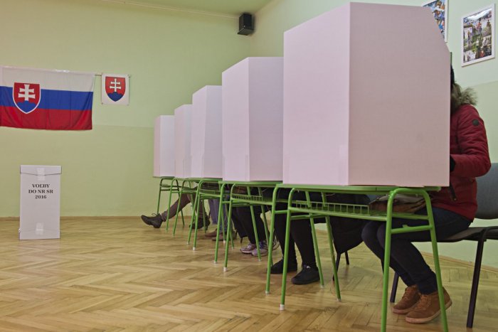 Ilustračný obrázok k článku Nový prieskum verejnej mienky: Voľby by vyhral Smer, TOTO je poradie politických strán