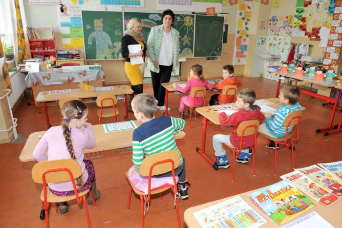 Ilustračný obrázok k článku Rožňavskí rodičia budúcich prvákov zbystrite: Termíny zápisov škola po skole