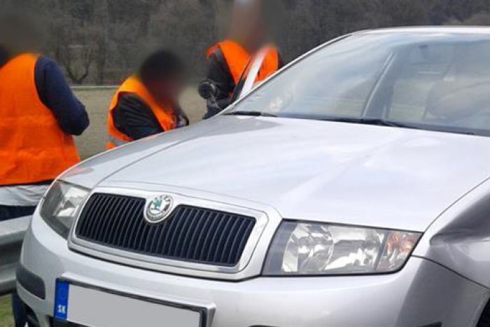 Ilustračný obrázok k článku Nehoda na R1 pri Žiari: Kamión vodičku (19) vytlačil do zvodidiel a zbabelo ušiel! FOTO