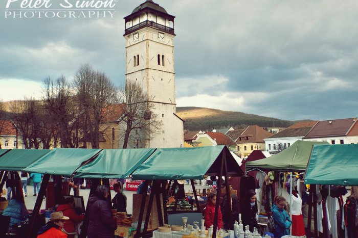 Ilustračný obrázok k článku Veľkonočné trhy v Rožňave: Okrem tradičných výrobkov aj chutné dobroty + FOTO, VIDEO