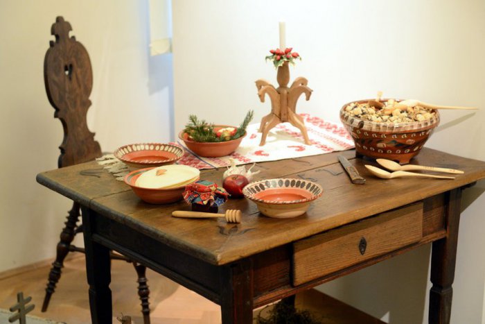 Ilustračný obrázok k článku Nevážime si rodinné chvíle pri stole: Kuchyňa kedysi a dnes