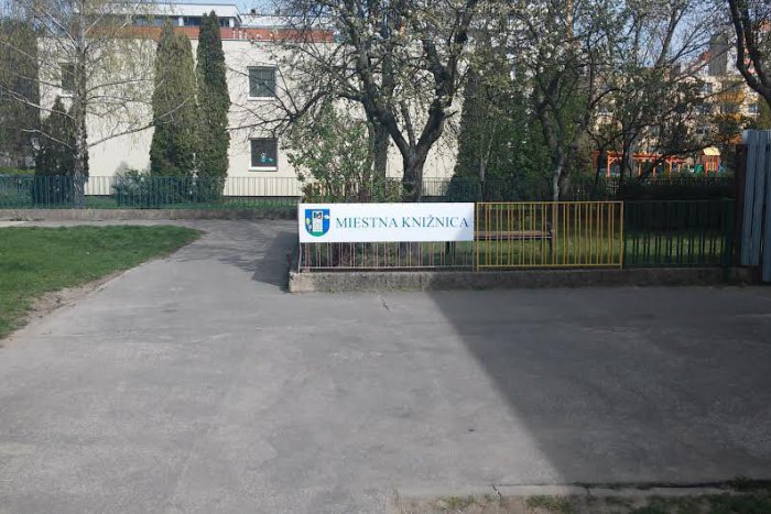 Ilustračný obrázok k článku Modernizácia knižnice v Dúbravke pokračuje