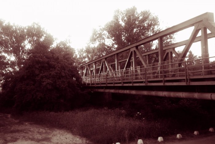 Ilustračný obrázok k článku Dramatické momenty pri oslobodzovaní mesta: Hlohovčania hrdinami, čo sa zmestilo do mestskej kroniky?