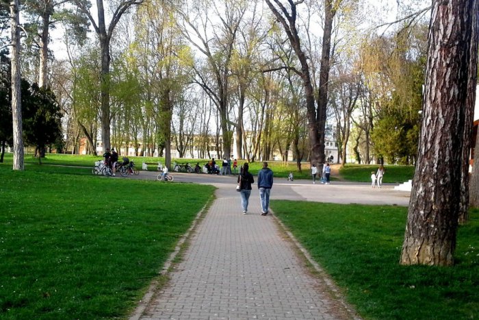 Ilustračný obrázok k článku Môžeme sa tešiť, ďalší víkend je už pred nami: Lákadlá v Hlohovci, ktoré vám spríjemnia voľné dni