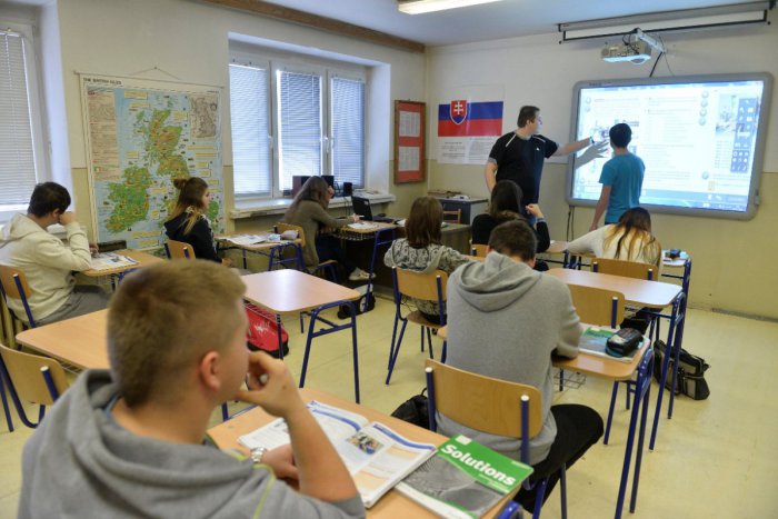 Ilustračný obrázok k článku Státisíce eur pre bystrické školy. Poslúžia na vytvorenie škôlky aj znižovanie energetickej náročnosti