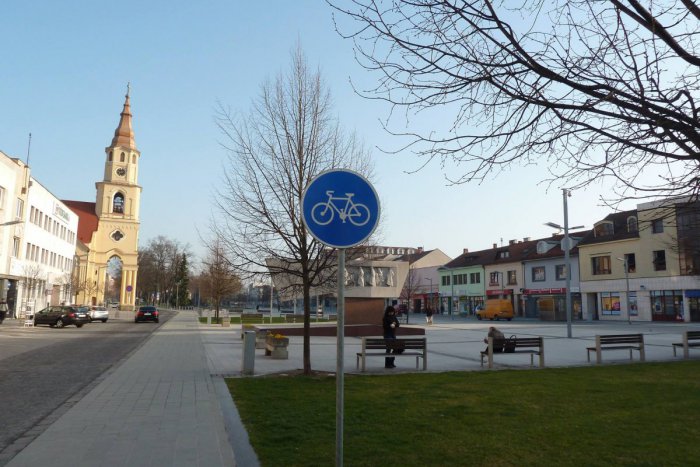 Ilustračný obrázok k článku Zmení sa pešia zóna aj na cyklistickú? Polemika vo Zvolene sa stupňuje s príchodom jari