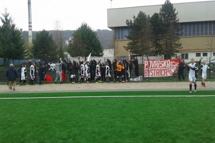 Ilustračný obrázok k článku Považskobystrickí futbalisti stoja pred míľnikom: Môžu dosiahnuť úspešné jubileum