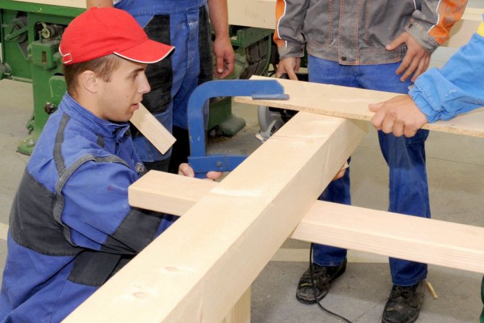 Ilustračný obrázok k článku Topoľčianska SOŠ drevárska získala peniaze: Zmodernizuje strojový park
