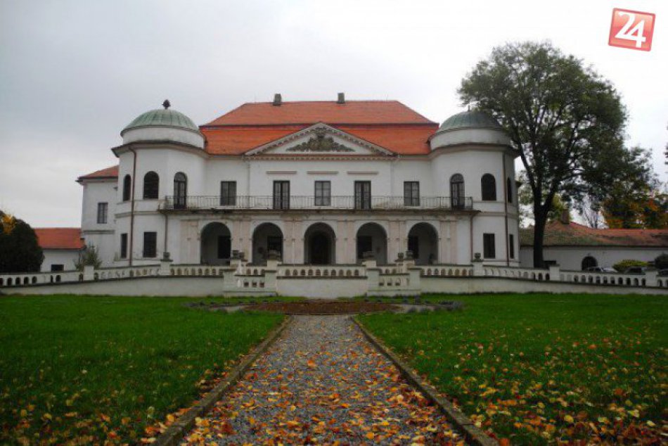 Ilustračný obrázok k článku Rekonštrukcia kaštieľa v Michalovciach: Po obnove možno uvidíme aj kameň s nápisom, ktorý je veľkou záhadou!