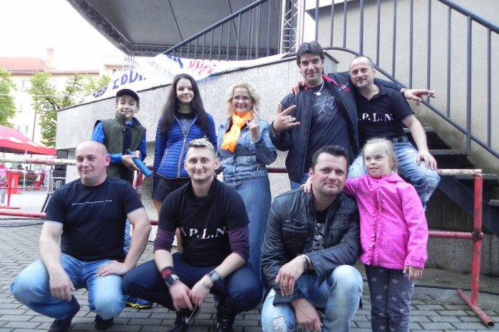 Ilustračný obrázok k článku Pivný festival v Humennom je už minulosťou. Posledný deň patrilo pódium domácim kapelám, FOTO