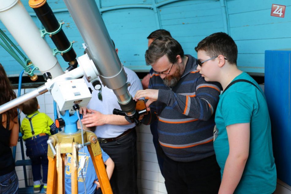 Ilustračný obrázok k článku Medzinárodný deň hvezdární oslávime aj v Nitre: Pripravený je pestrý PROGRAM