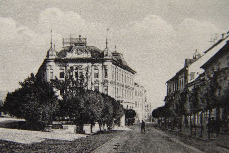 Ilustračný obrázok k článku Jedinečné historické ZÁBERY z ulíc a centra Bystrice. Pohľady na mesto spred roku 1945!