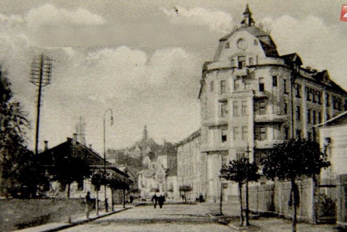 Ilustračný obrázok k článku Miesto, kde sme sa v Bystrici prvýkrát vozili výťahom. Poznáte minulosť kedysi najvyššej budovy mesta?