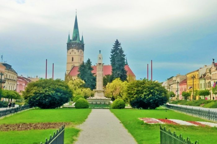 Ilustračný obrázok k článku V Prešove sa pri pamätníku pripomenul Sviatok práce: Poslanec hovoril o rozkrádaní