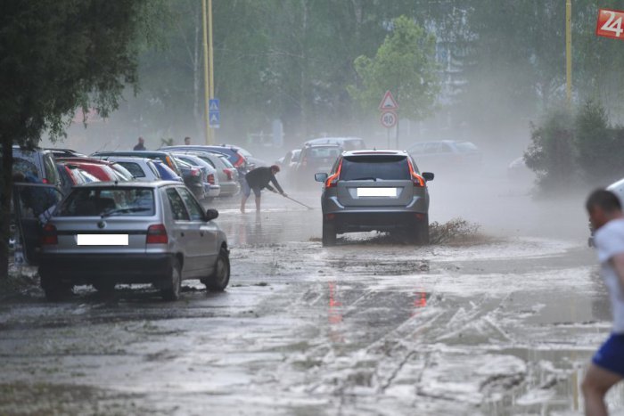 Ilustračný obrázok k článku V Revúcej sú zatopené desiatky ulíc. V meste vyhlásili 3. povodňový stupeň!
