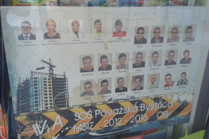 Ilustračný obrázok k článku Ústne maturity sa začali: Toto sú tváre z Považskej, ktoré skladajú skúšku dospelosti, FOTO