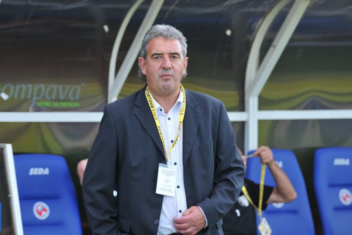 Ilustračný obrázok k článku FC ViOn pod novou taktovkou: Zlaté Moravce povedie tréner Peter Gergely