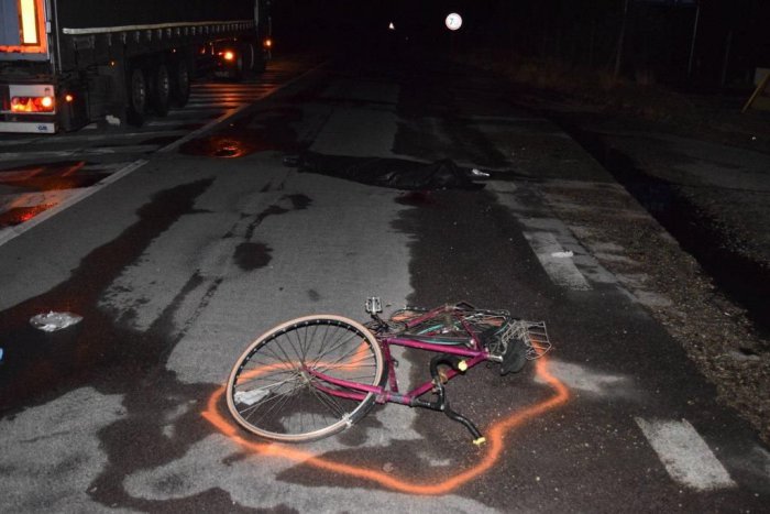 Ilustračný obrázok k článku Tragická nehoda s účasťou šoféra (42) z nášho okresu: Cyklista (†50) zrážku neprežil