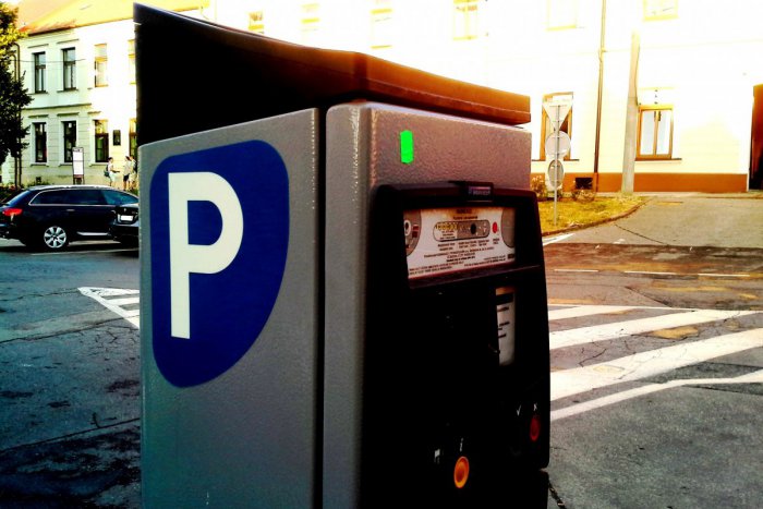 Ilustračný obrázok k článku Mesto Trenčín si chce prenajať 25 parkovacích automatov