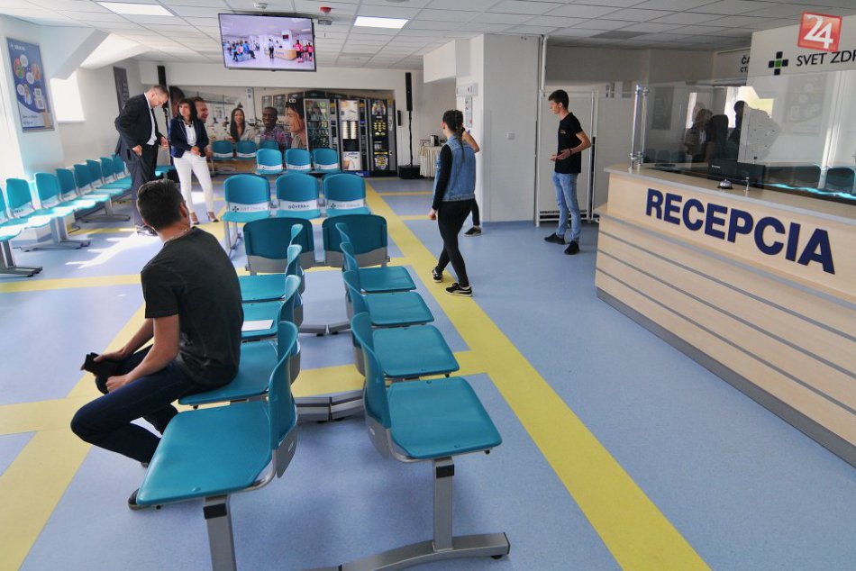 Ilustračný obrázok k článku Na pohotovostiach by sa mali zvýšiť poplatky: Na urgente v nemocniciach až na 10 eur
