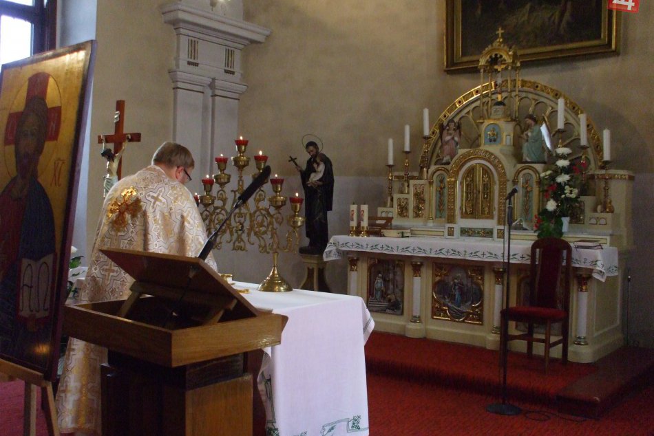Ilustračný obrázok k článku Mladíci sa vlámali do kostola: Krádež historických predmetov a škoda za tisíce eur