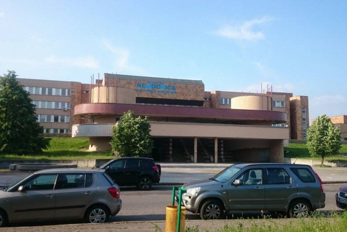 Ilustračný obrázok k článku UNB kúpi nemocnici na Antolskej parný kotol aj napájaciu nádrž