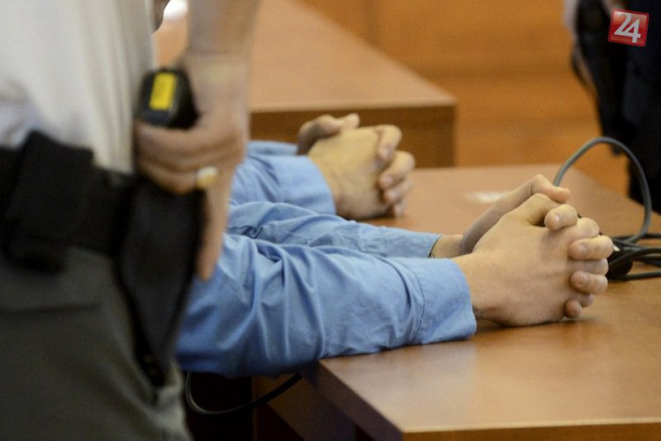 Ilustračný obrázok k článku Súd rozhodol: Obvinení z úkladnej vraždy podnikateľa z Nitry ostávajú vo väzbe