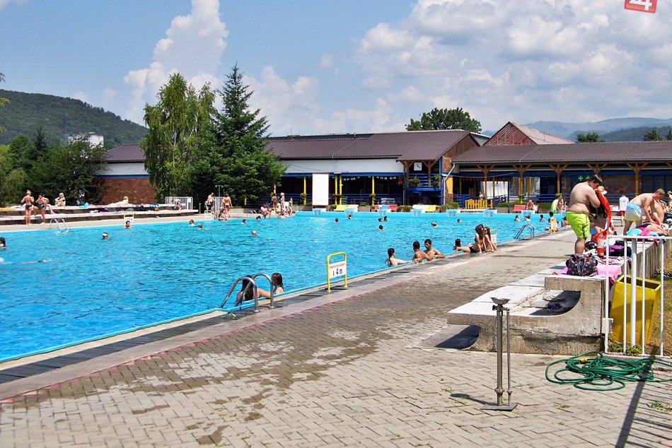 Ilustračný obrázok k článku Počasie ovplyvňuje návštevnosť kúpalísk: V Rožňave museli zlepšiť kvalitu vody