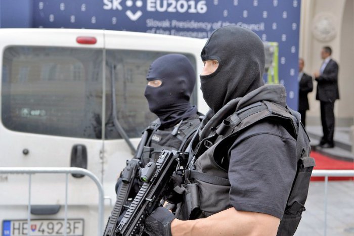 Ilustračný obrázok k článku Polícia už vie, ako bude postupovať počas predsedníctva Slovenska v rade EÚ. Bratislavčanov čaká viacero obmedzení