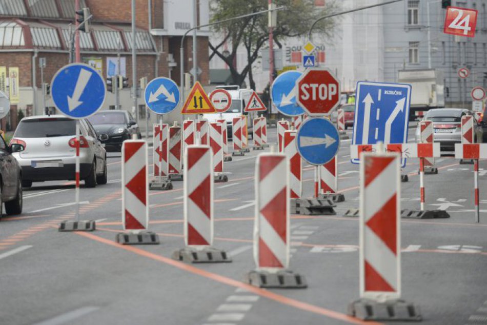 Ilustračný obrázok k článku Najbližšie dni počítajte v Bratislave s dopravnými obmedzeniami