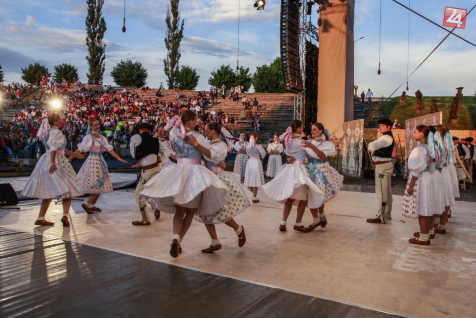 Ilustračný obrázok k článku Najstarší folklórny festival Východná: Kto sa predstaví na pódiu?