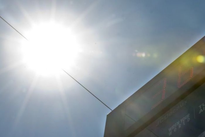 Ilustračný obrázok k článku Varovanie meteorológov: Počasie nás cez víkend poriadne vyšťaví teplotami i búrkami!