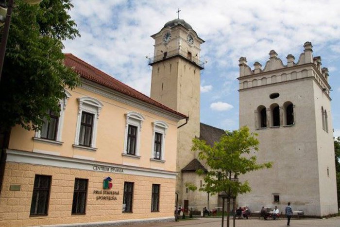 Ilustračný obrázok k článku Popradu chýba výhľad na mesto: Radnica chce sprístupniť kostolnú vežu