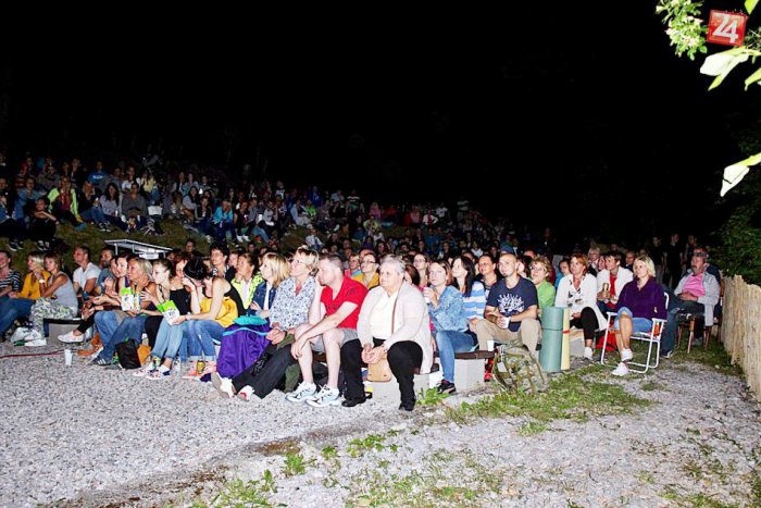 Ilustračný obrázok k článku Amfiteáter na Šírave ponúka letné kino: Program filmov v júli