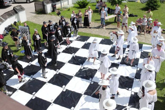 Ilustračný obrázok k článku TIPY NA VÍKEND: Pohodový víkend na festivaloch i s partičkou na šachu