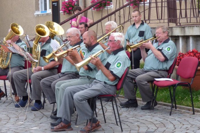 Ilustračný obrázok k článku Kultúrne leto v Dobšinej otvorila dychovka: Kompletný program vnútri