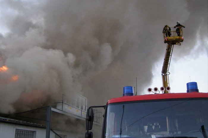 Ilustračný obrázok k článku Požiar na Moldavskej ceste: Zamestnanci evakuovaní, škoda za 100 tisíc eur