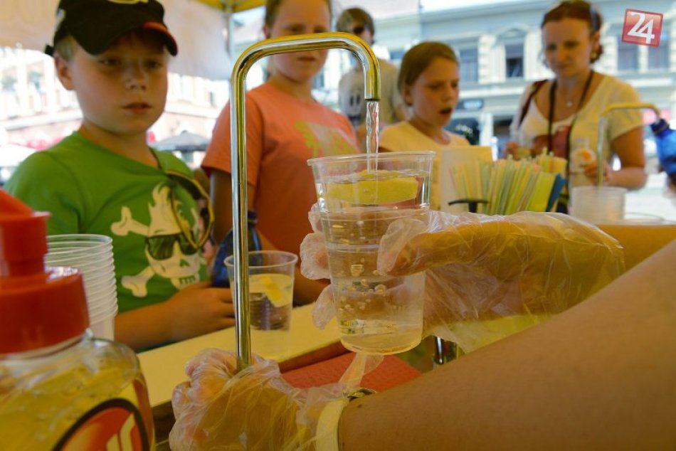 Ilustračný obrázok k článku Novinka, ktorá poteší počas horúcich dní: V centre Popradu ponúkne osvieženie vodný bar